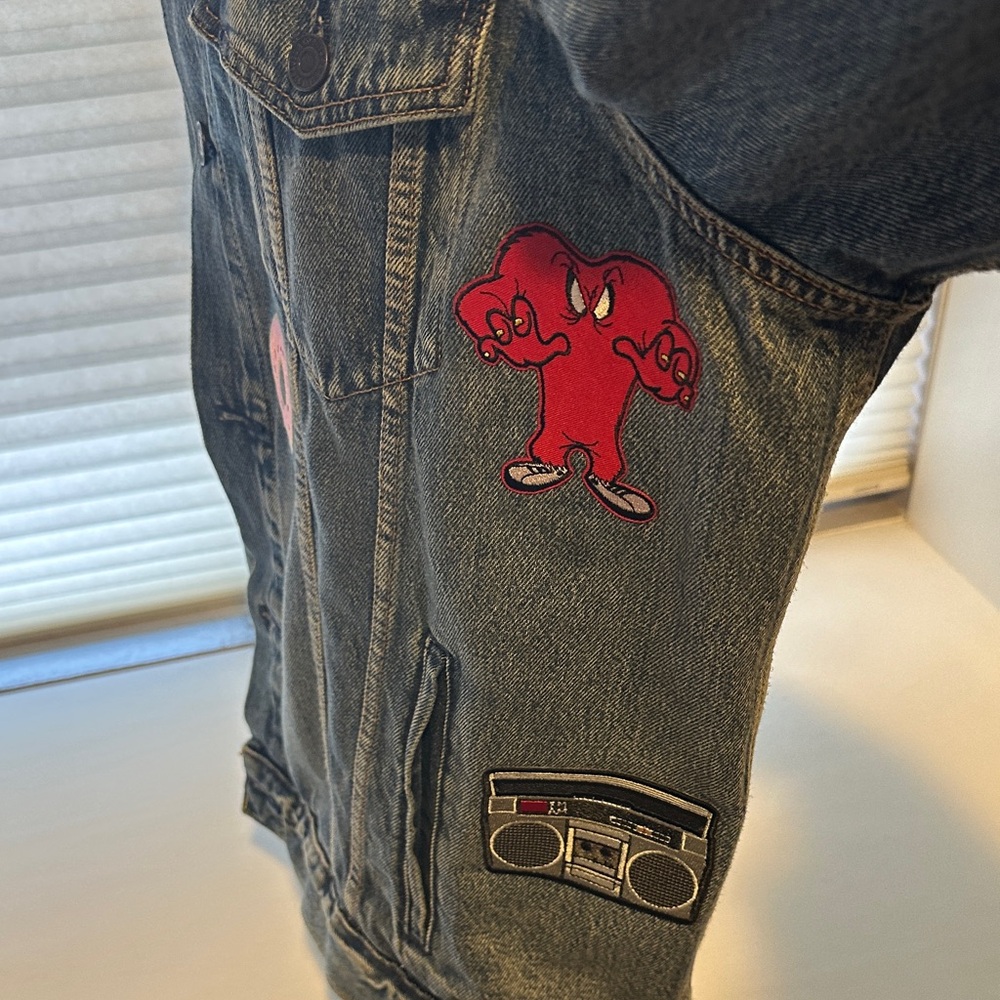 Levi's Denim Trucker Jacket Patchwork Custom Patc… - image 4